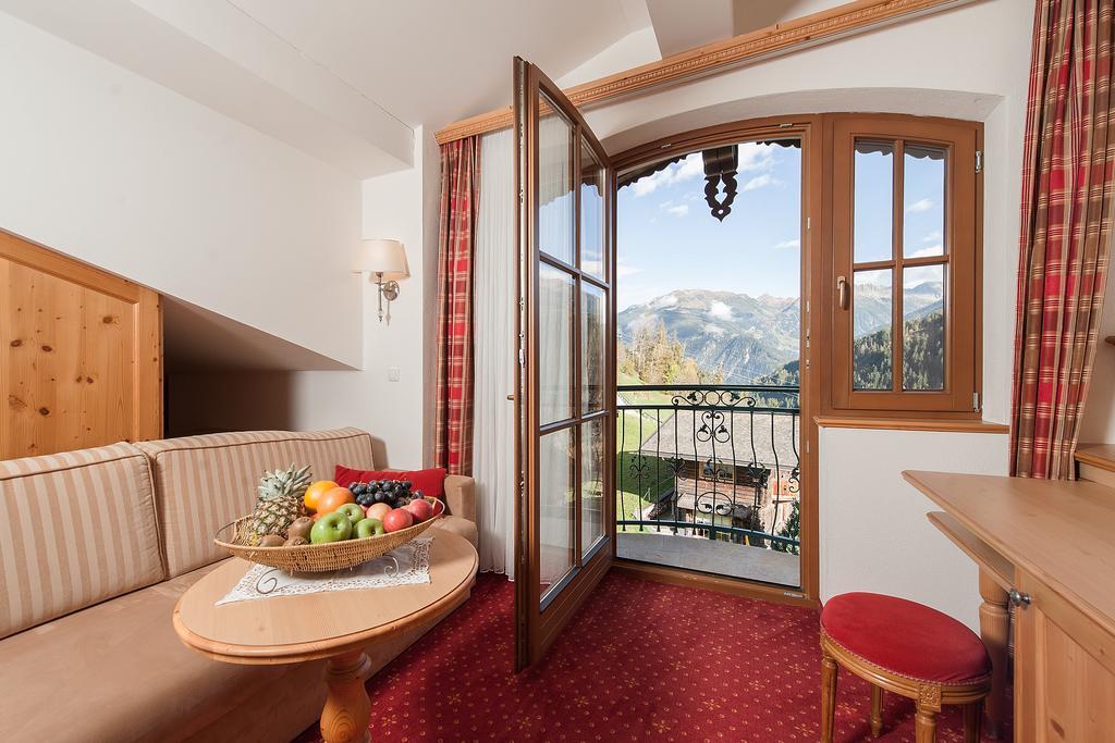 Hotel Dornauhof Finkenberg Rum bild