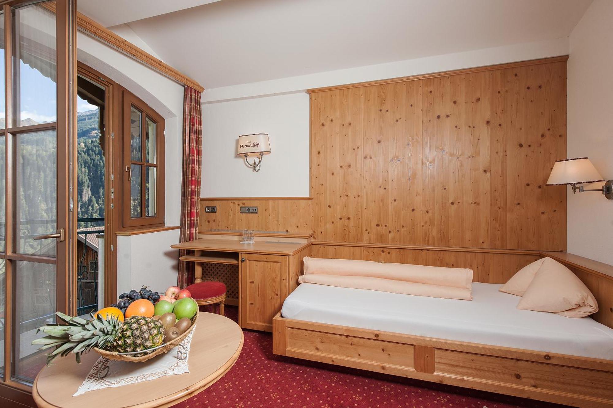 Hotel Dornauhof Finkenberg Rum bild