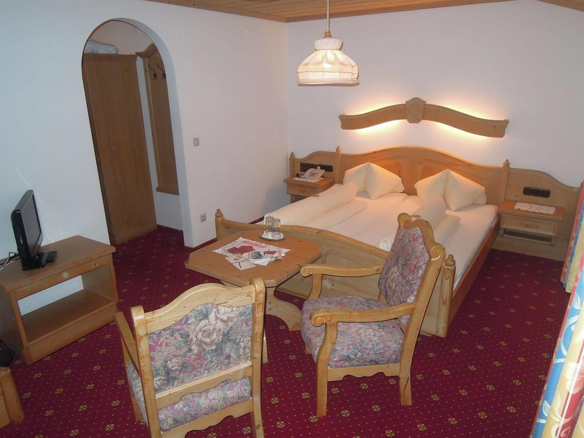 Hotel Dornauhof Finkenberg Exteriör bild