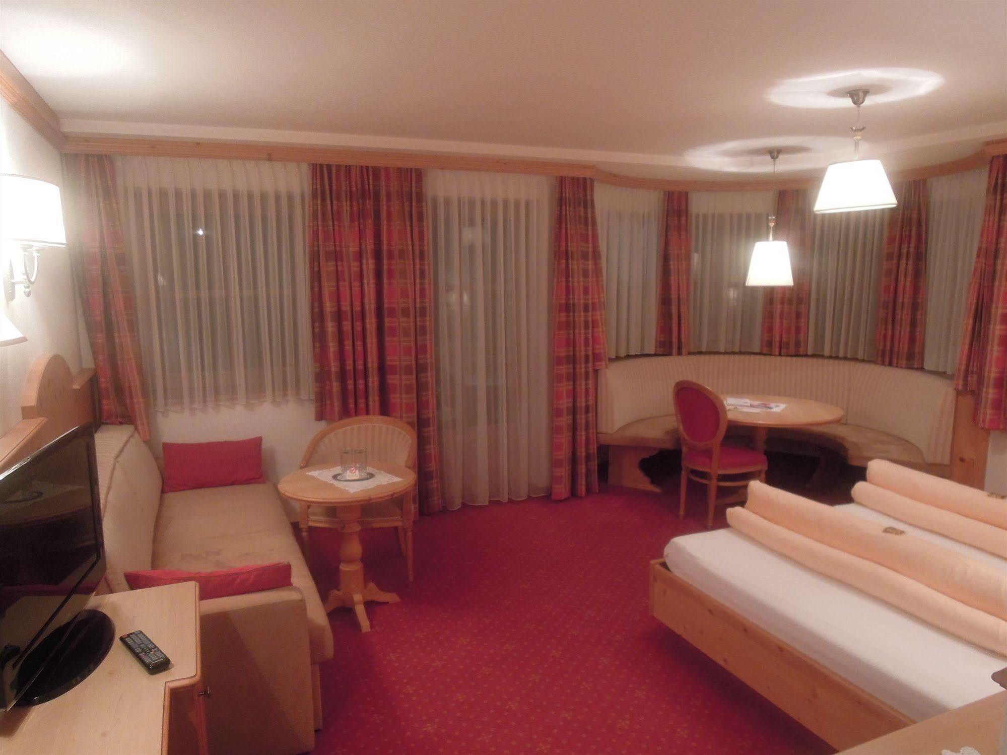 Hotel Dornauhof Finkenberg Exteriör bild