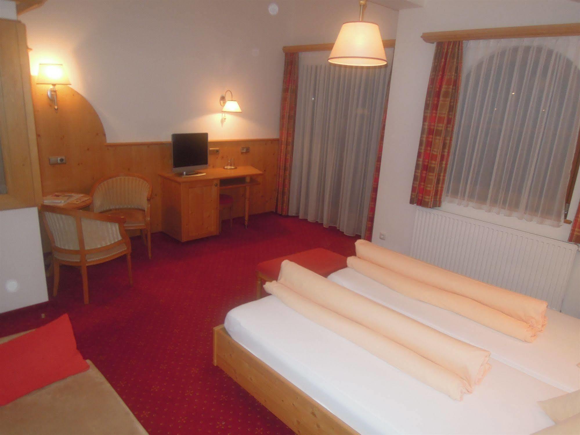 Hotel Dornauhof Finkenberg Exteriör bild